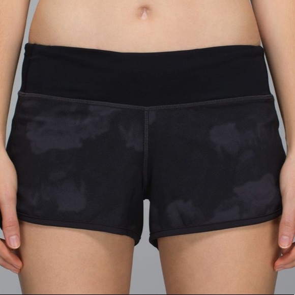 lululemon athletica Pants - Black Lululemon Speed up 2.5” Rare shorts! EUC 4